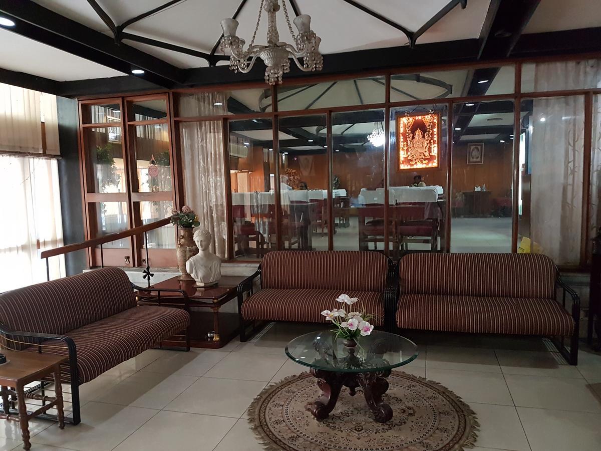 Hotel Siddhartha Хайдарабад Экстерьер фото